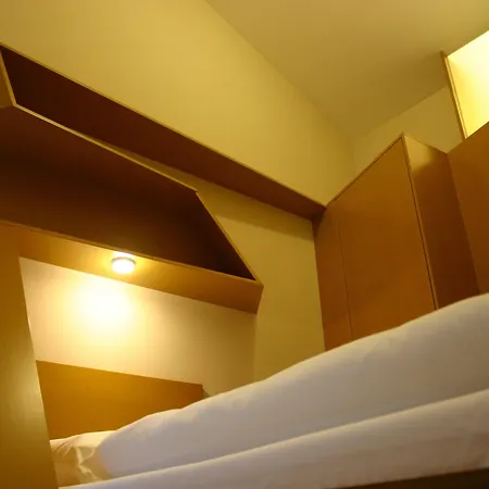 Snooze Hotel&pension Hotel 4*