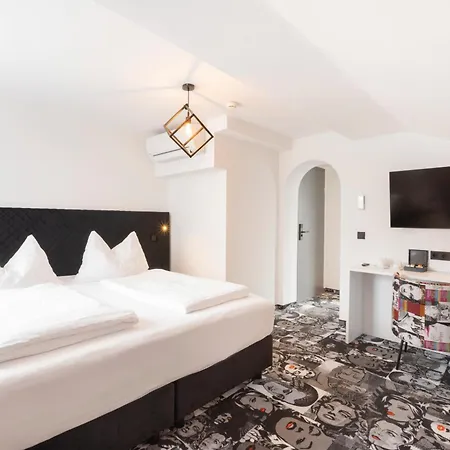 Snooze Hotel&pension 4*