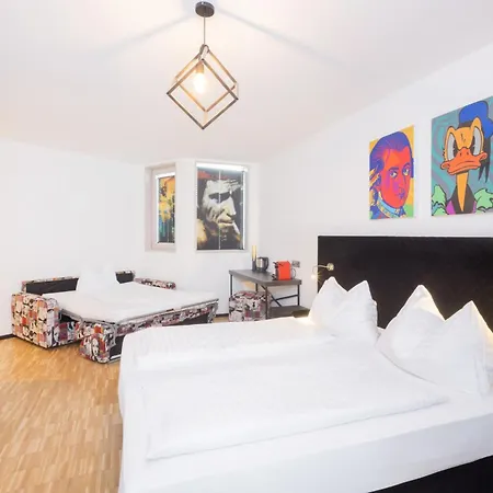 Snooze Hotel&pension Hotel 4*